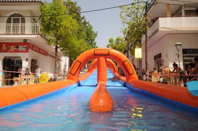 Exemple tobogan aquàtic.jpg